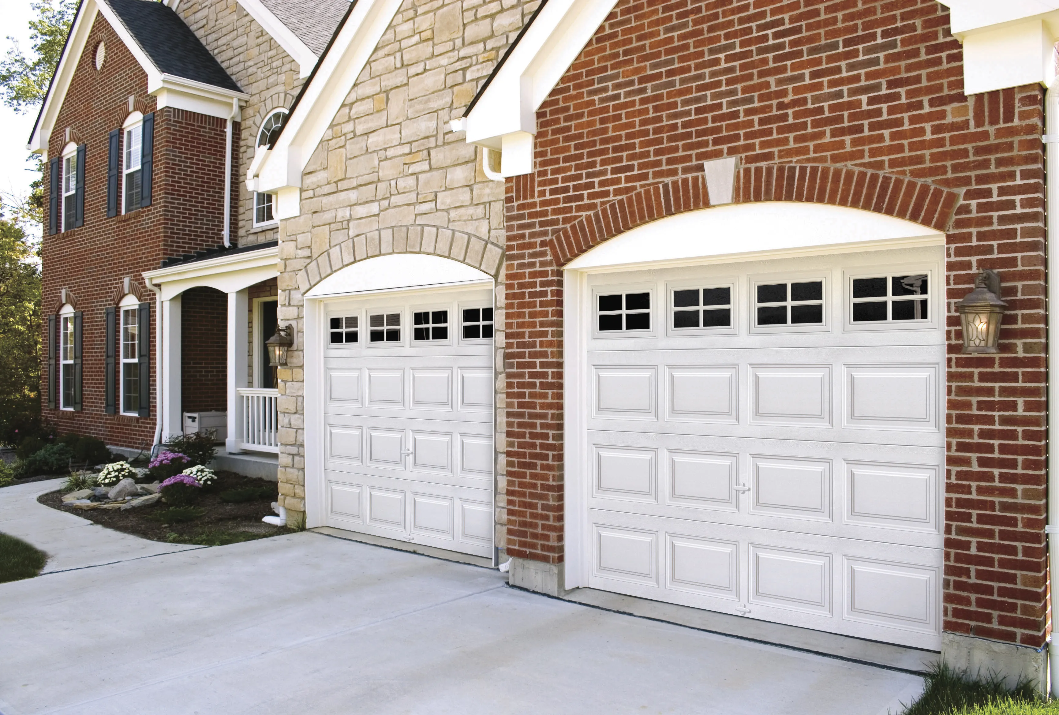 Signs You Should Replace Your Garage Door