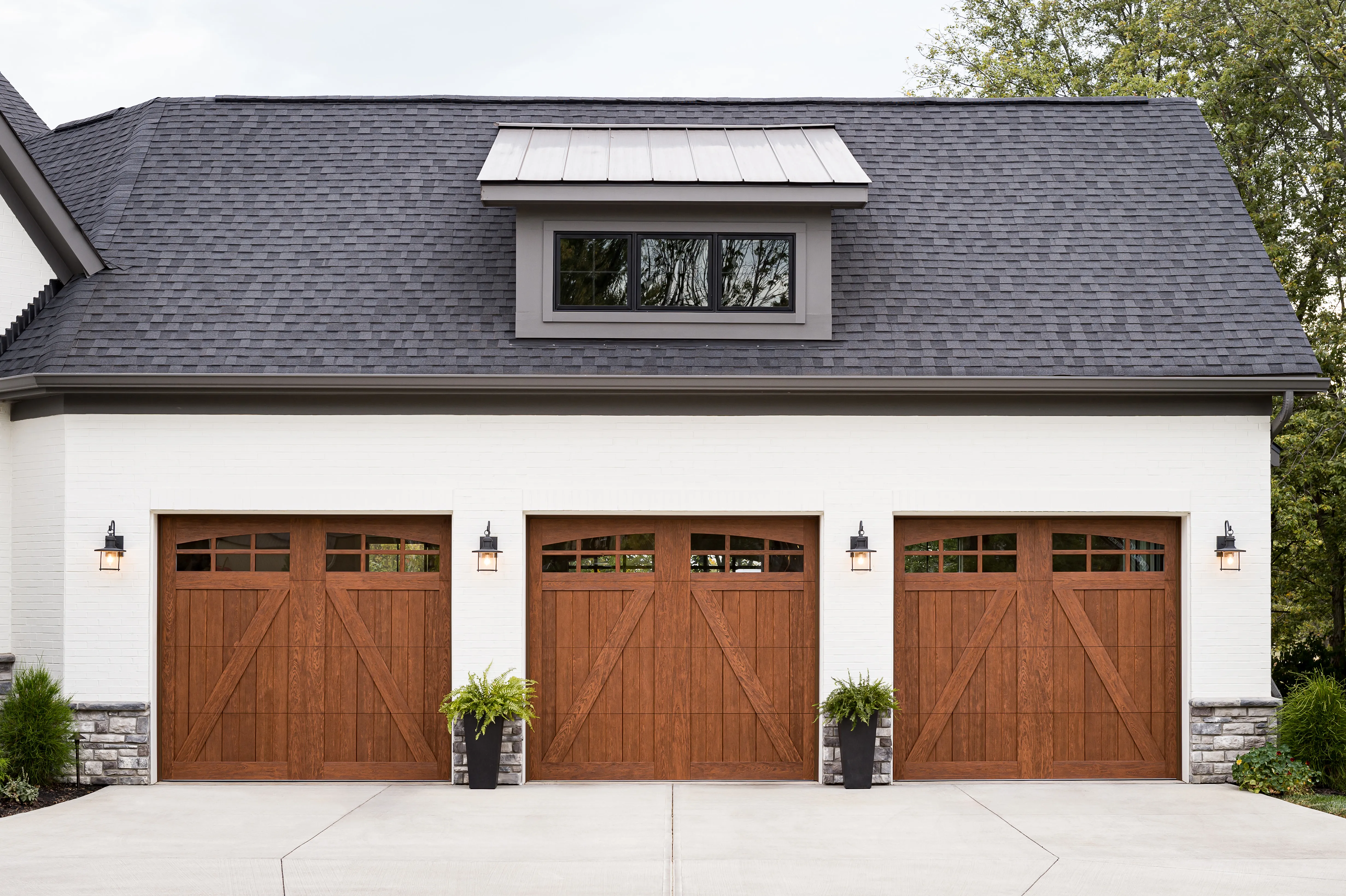 7 Signs It’s Time To Replace Your Garage Door Opener