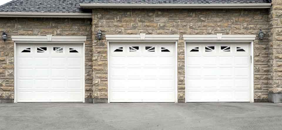 Garage Door Replacement Materials to Consider Using