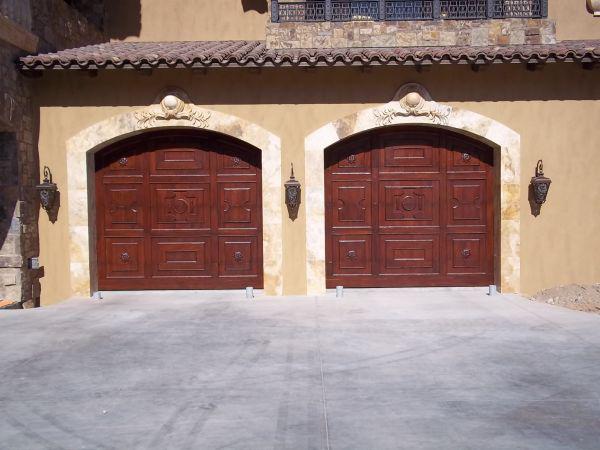Wooden Garage — Raynor Door Company