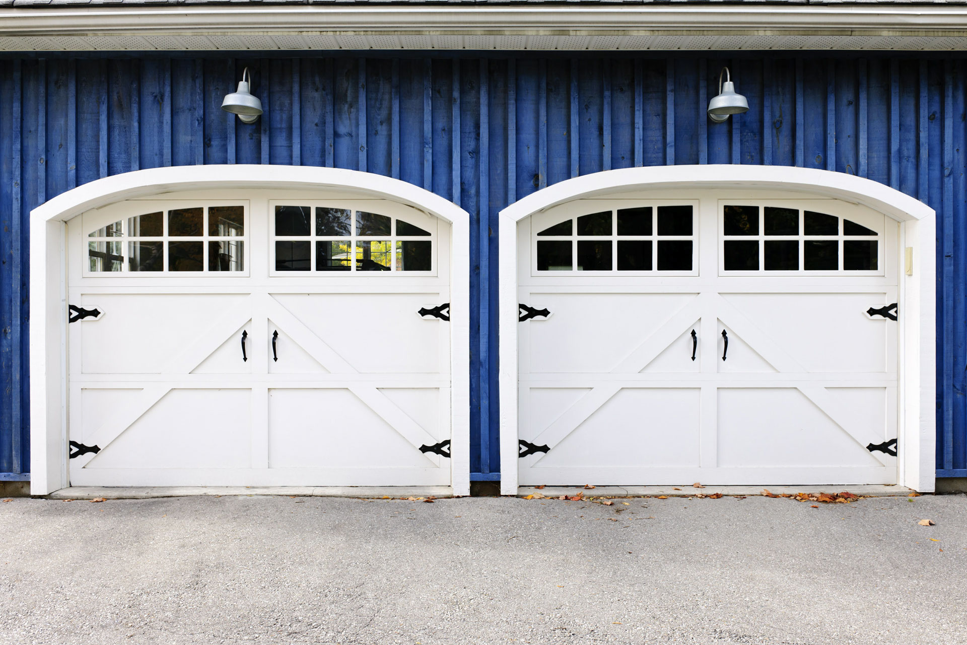 Carriage Style Garage — Northfield, IL — Raynor Door Company