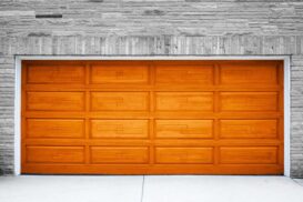 Wooden-Garage-Door-—-Northfield,-IL-—-Raynor-Door-Company